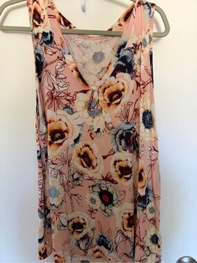 Maurices Pink Floral V-Neck Sleeveless Tank